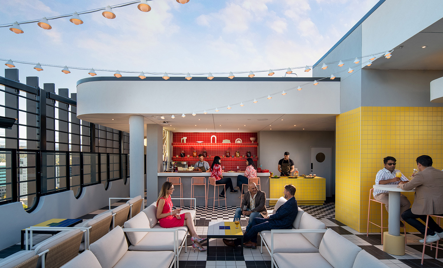 Hotel-Indigo-Rooftop-Bar